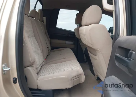 2010 Toyota Tundra Grade 5.7L V8 z USA, uszkodzony, nr VIN 5TFUY5F1XAX117844